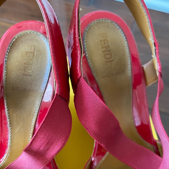 Fendi Red patent leather platform sandals - Picture 5 of 8